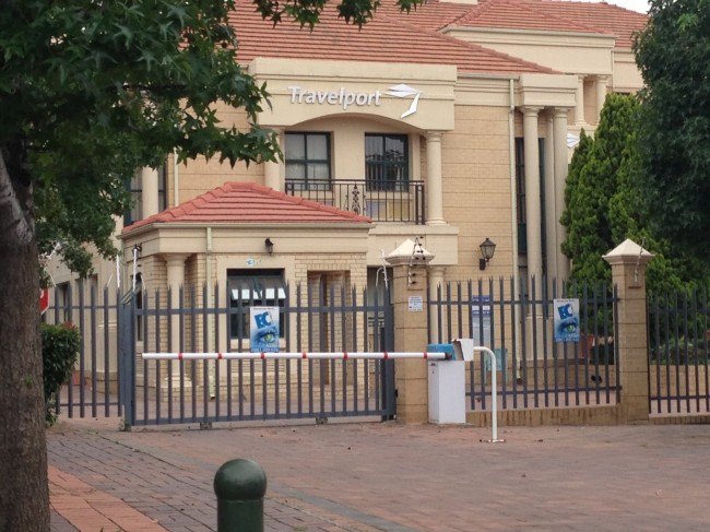 boomgate traffic barriers